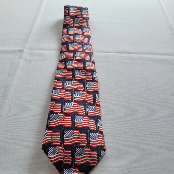AMERICAN TRADITIONS USA Flag Men’s Silk Tie - Picture 3 of 12